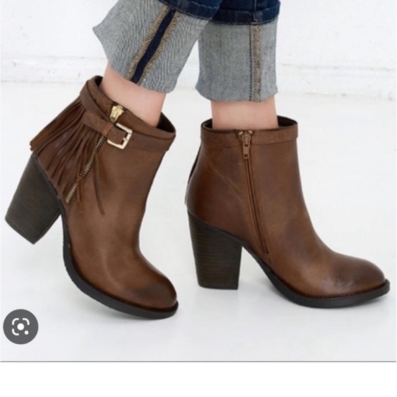 Steve Madden Women's Burgundy Woodmeer Nubuck Leather Fringe Ankle Bootie Size 8 - Picture 12 of 14